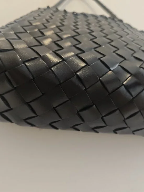 Dragon Diffusion rosanna woven leather shoulder bag in black - Picture 5 of 10